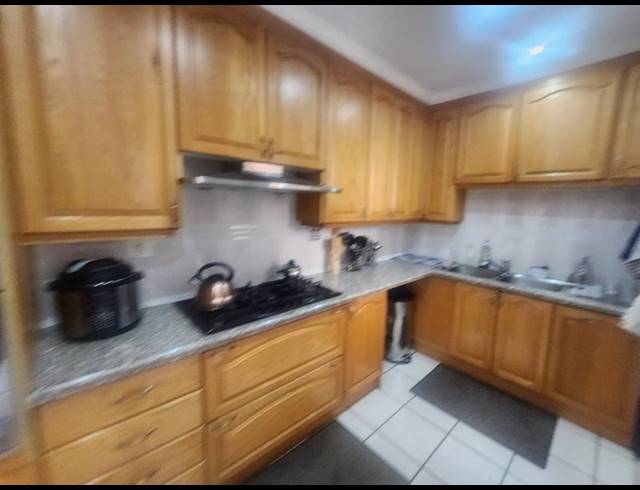 4 BEDROOM TOWNHOUSE FOR SALE IN NEW REDRUTH